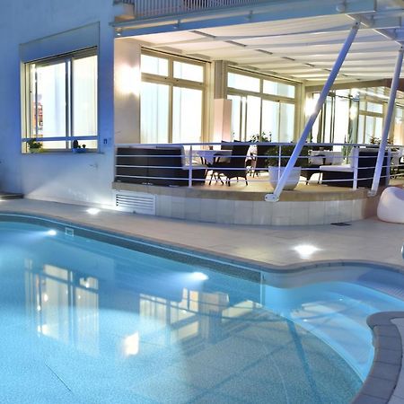 Hotel Meuble Nazionale Lignano Sabbiadoro Exteriör bild
