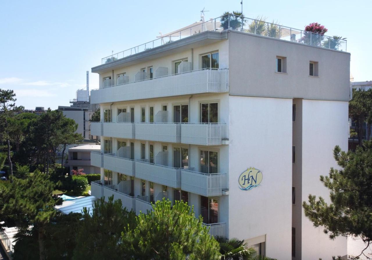 Hotel Meuble Nazionale Lignano Sabbiadoro Exteriör bild